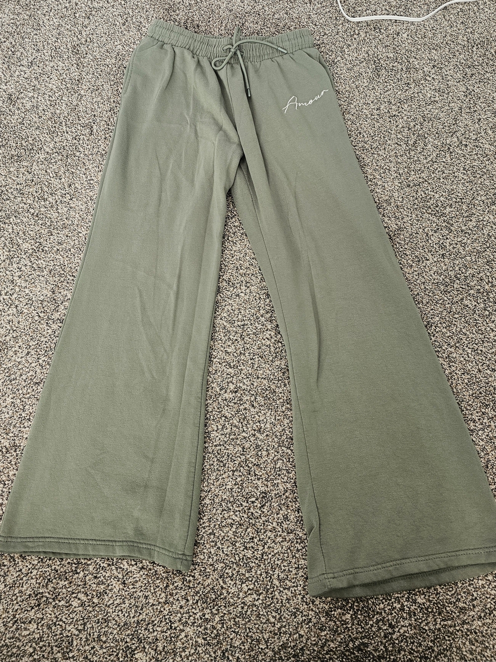 Wide-Leg Women's Sweatpants in Olive Green